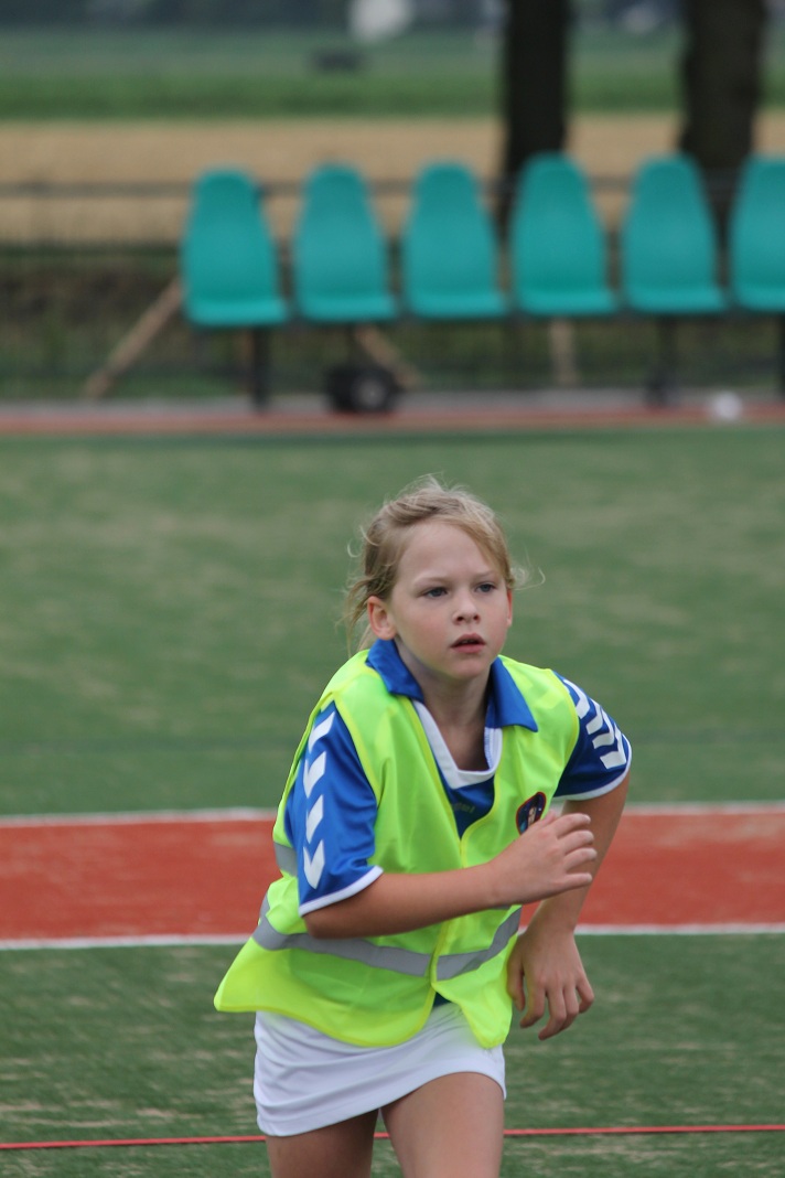 Oefenwedstrijd E2 Almkerk 110.JPG